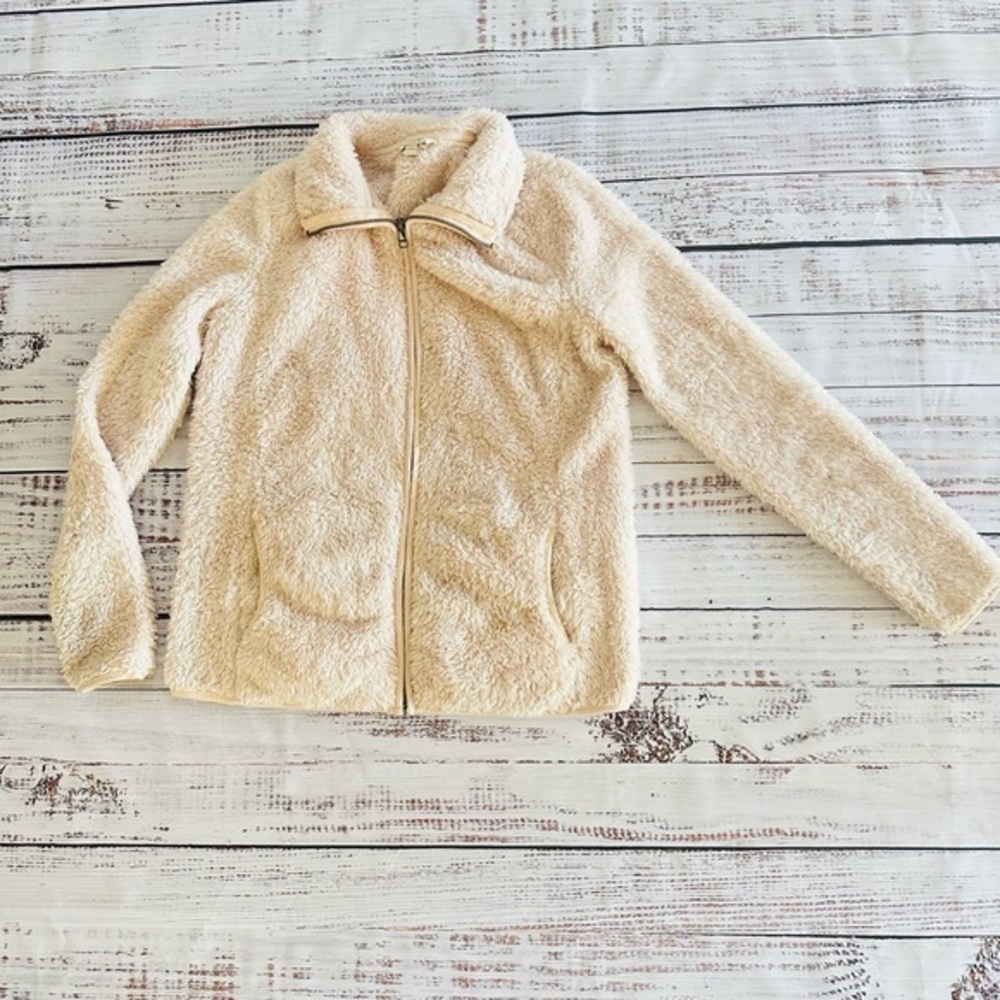 Girls super warm & fluffy zip up! Size 14/16